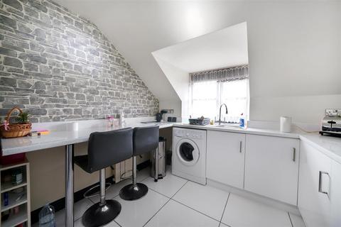 undefined, 150 Hanworth Road, Hounslow TW3