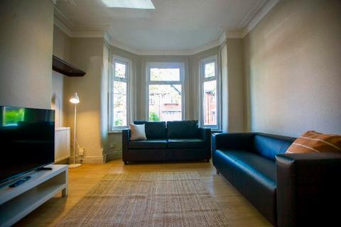 9 bedroom house to rent, Mauldeth Road West, Manchester M20