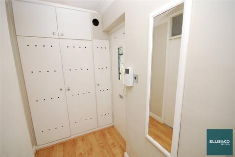 Studio to rent, Finchley Road, Golders Green, NW11