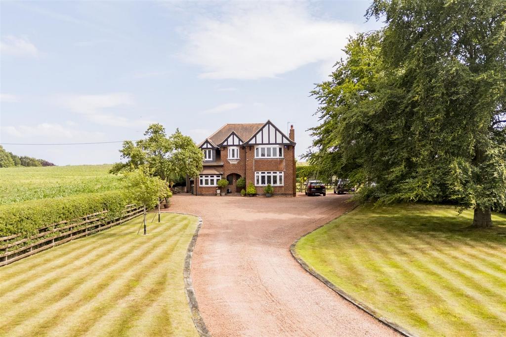 Highthorn Externals 19.jpg