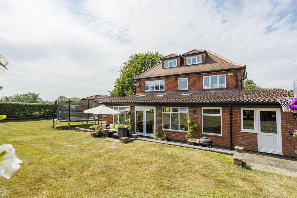 Highthorn Externals 5.jpg