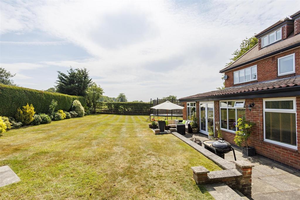 Highthorn Externals 6.jpg