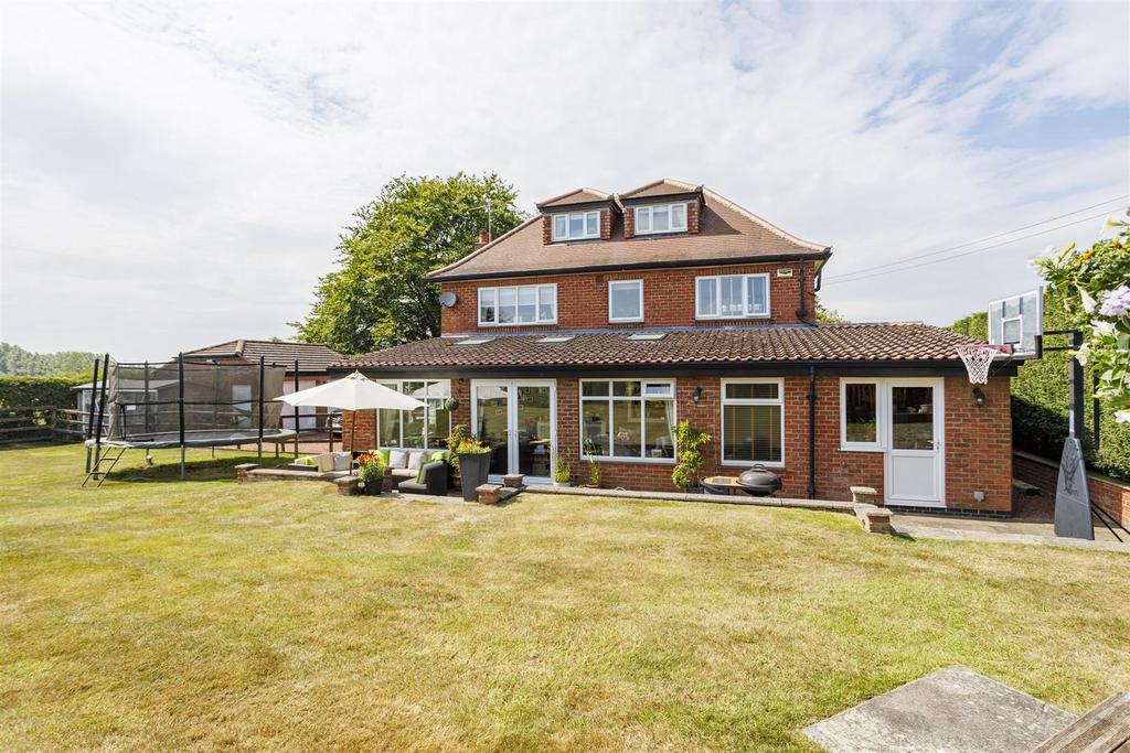 Highthorn Externals 7.jpg