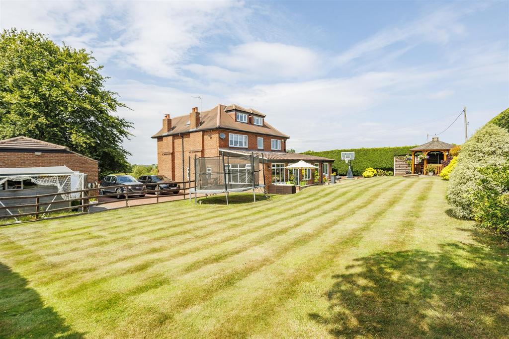 Highthorn Externals 8.jpg