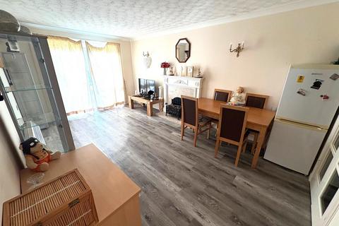 1 bedroom retirement property for sale, Grovelands Avenue, Swindon