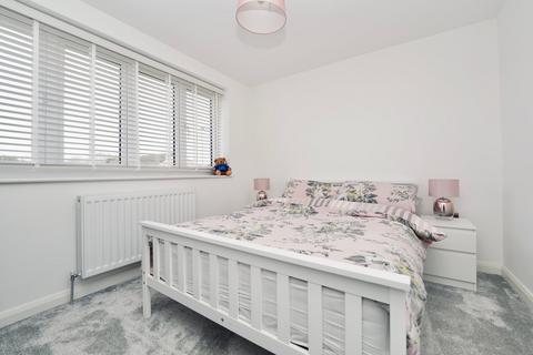 104 Burstellars, St Ives, PE27 3YT