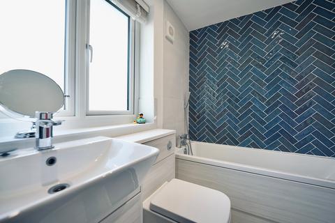 104 Burstellars, St Ives, PE27 3YT