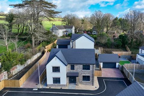 4 bedroom detached house for sale, Pen-Y-Fai Gardens, Llanelli SA15