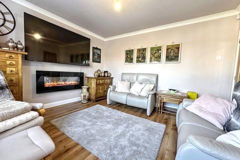 3 Argyle, Ouston, Chester Le Street, DH2 1RB