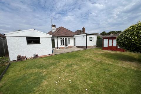 3 bedroom detached bungalow for sale, Crossmead Avenue, New Milton, Hampshire. BH25 6NF