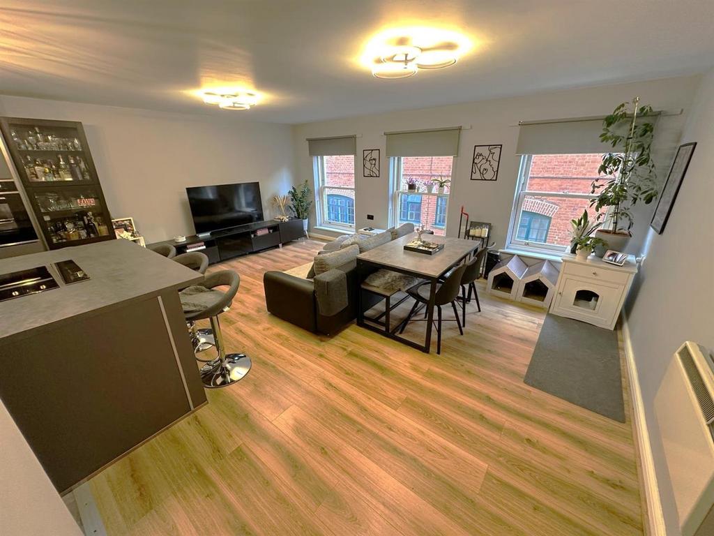 Living Room 2.jpg