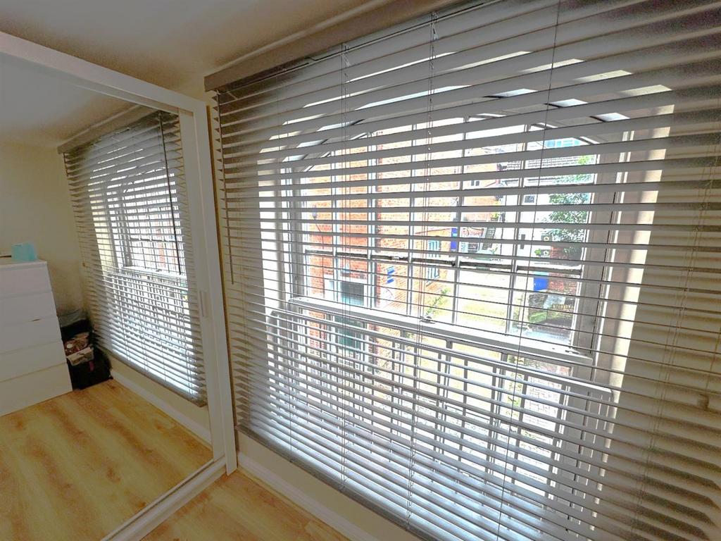 Large Windows!.jpg