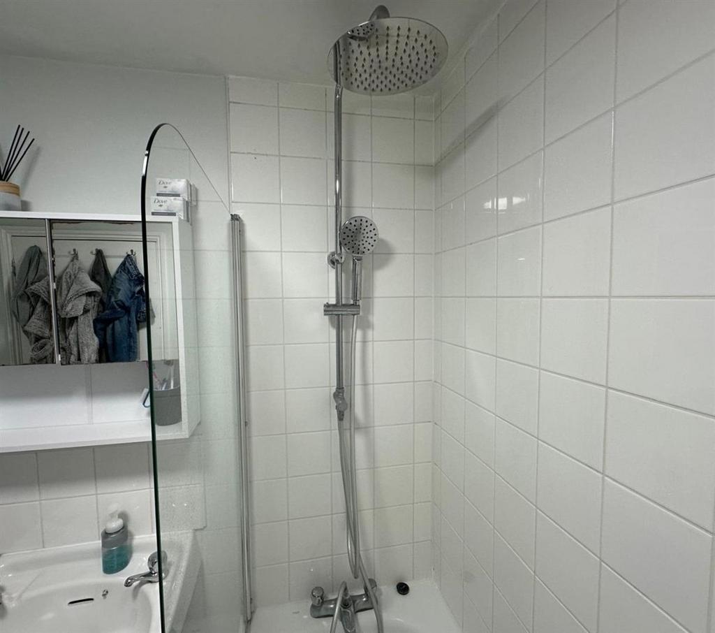 Shower.jpg