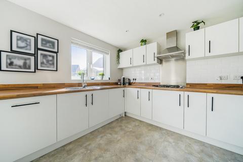 7 Faulkner Place, Burghfield Common, Reading, RG7 3FE