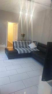 2 bedroom flat to rent, King Edward's Road, Swansea SA1