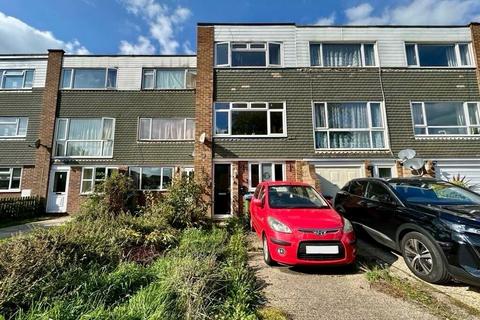 3 bedroom terraced house for sale, 5 Willow Brook, Wick, Littlehampton, West Sussex, BN17 7NW