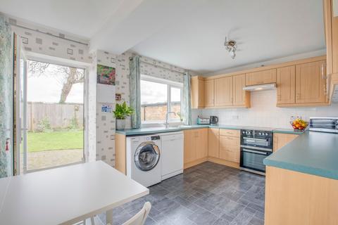 3 bedroom end of terrace house for sale, Brackley Drive, Hazlemere, HP15