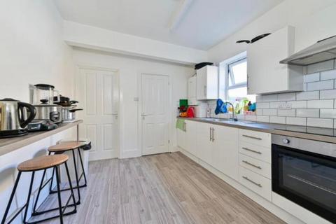 7 bedroom semi-detached house for sale, 78 Elsted Street, Southwark, London, SE17 1QG