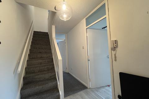 undefined, Flat 4, Preston PR2