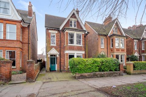 6 bedroom detached house for sale, Bushmead Avenue, Bedford