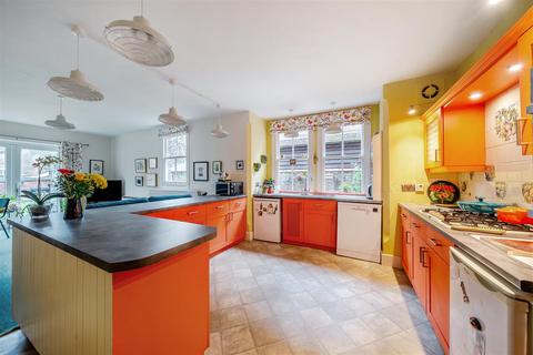 6 bedroom detached house for sale, Bushmead Avenue, Bedford