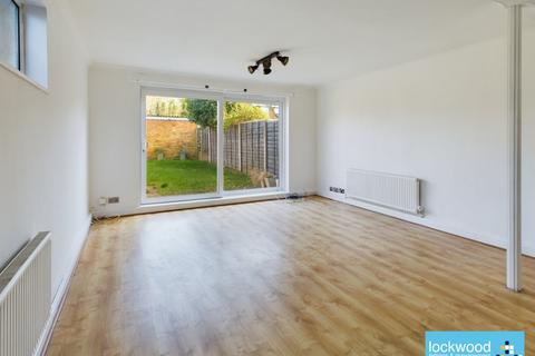 3 bedroom house to rent, Knaphill, Knaphill