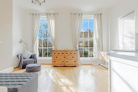 1 bedroom flat for sale, Amwell Street, London EC1R