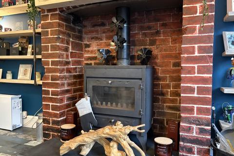 23 Walnut Avenue, Oldham, OL4 2EQ