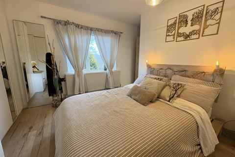 23 Walnut Avenue, Oldham, OL4 2EQ