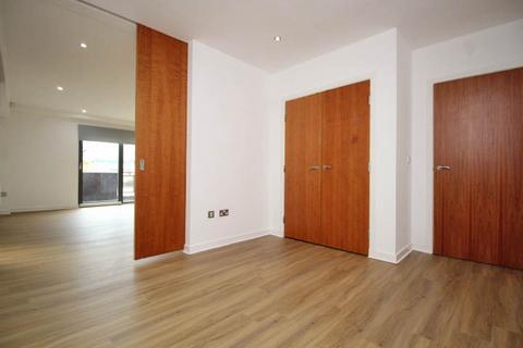 2 bedroom ground floor flat for sale, 312, Meadowside Quay Walk, Glasgow Harbour, Glasgow G11 6AY