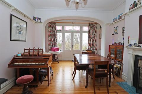 undefined, Heathhurst Road, South Croydon