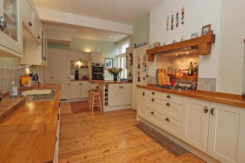undefined, Heathhurst Road, South Croydon