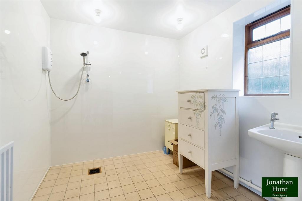 WET ROOM (bed 1)