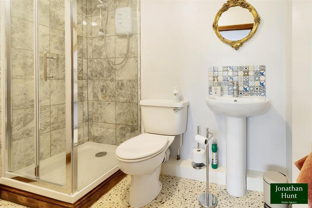 EN-SUITE (bed 2)