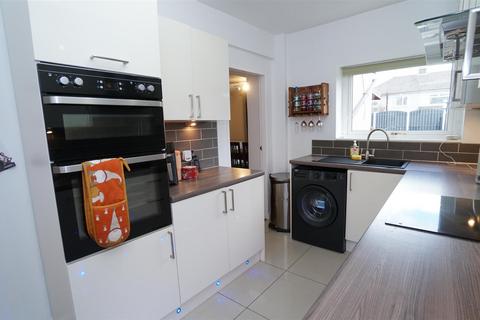 14 Plumpton Drive, Bradford, BD2 1PJ