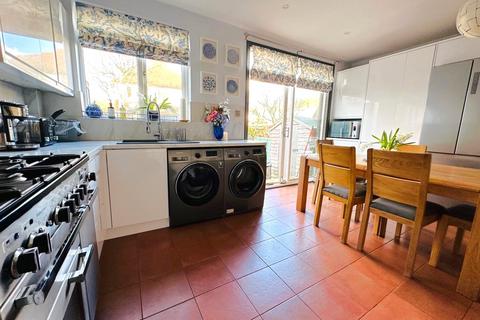 3 bedroom house for sale, Winsford Road, London, SE6