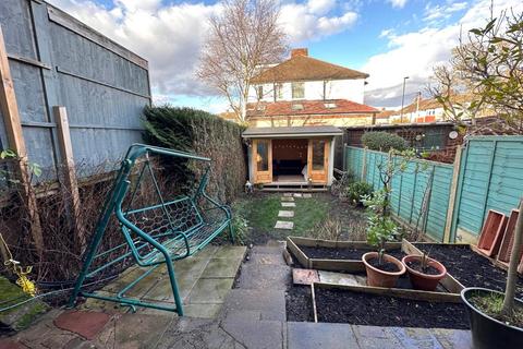 55 Winsford Road, London, SE6 4LT