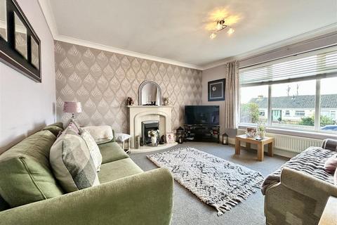 3 bedroom detached bungalow for sale, Springbank, Garforth, Leeds, LS25