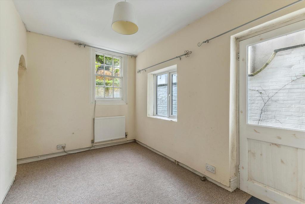 Basement Flat