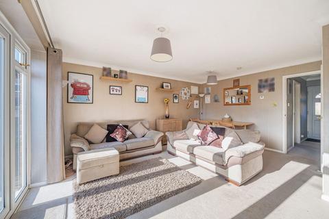 3 bedroom semi-detached house for sale, Dauntless Road, Burghfield Common, Reading, RG7 3NZ