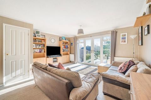 29 Dauntless Road, Burghfield Common, Reading, RG7 3NZ