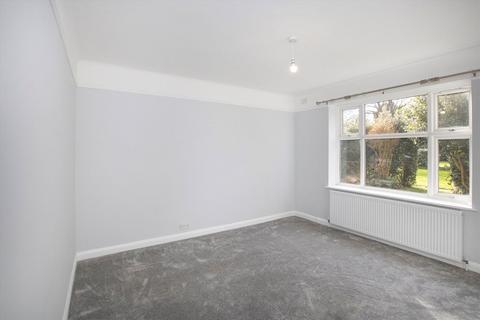 2 bedroom flat to rent, Hamilton Road, London W5