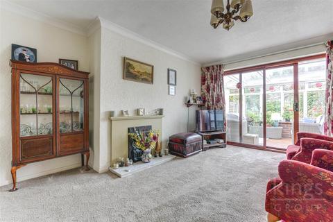 2 bedroom bungalow for sale, Northfield Road, Waltham Cross