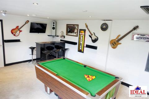 33 New Street, Carcroft, Doncaster, DN6 8EH