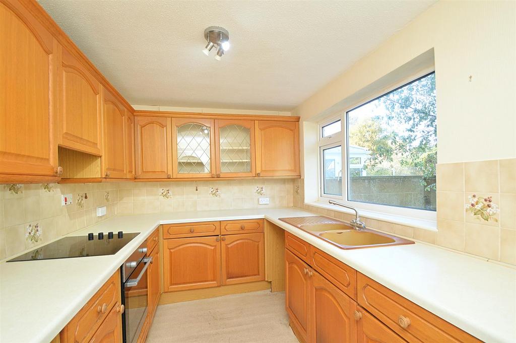 Resized Kitchen1.jpg