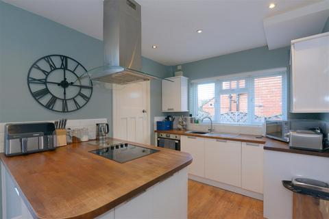 3 bedroom semi-detached house for sale, Oakley Avenue, Belle Vue, Shrewsbury