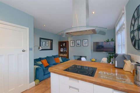 3 bedroom semi-detached house for sale, Oakley Avenue, Belle Vue, Shrewsbury