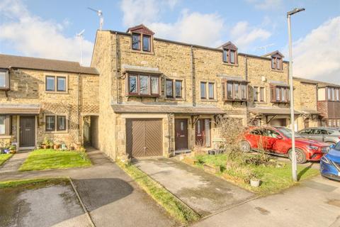 3 bedroom townhouse for sale, Ivy House Gardens, Gargrave