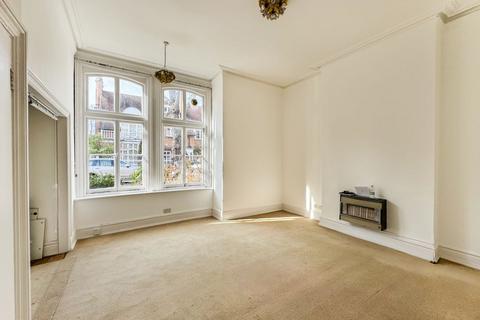 1 bedroom apartment for sale, Flat 2, 8 Queen Anne's Grove, Chiswick, London, W4 1HN