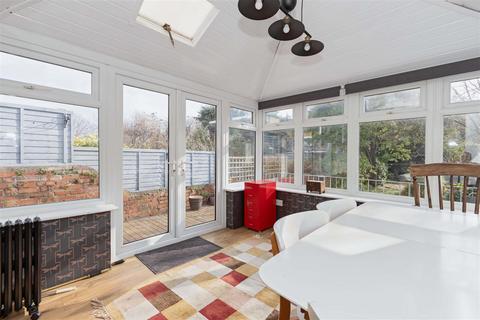 31 Bridge Road, Worthing, BN14 7BX